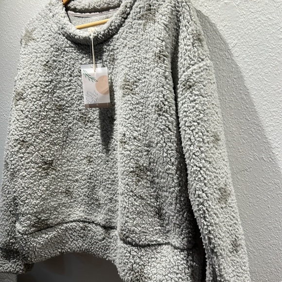 Thread & Supply Grey Star Print sweater Sz. M - Picture 2 of 6